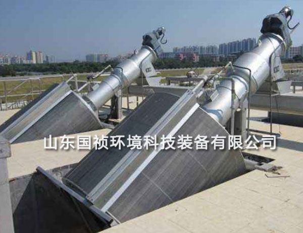 回轉(zhuǎn)式格柵除污機(jī)的主要特點(diǎn)